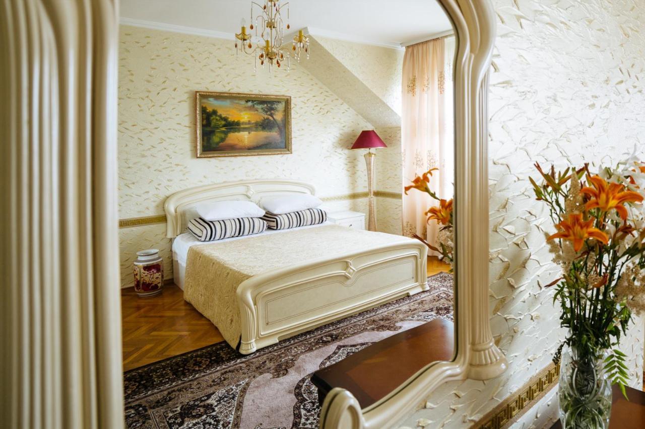 Hotel ezio Codru Esterno foto